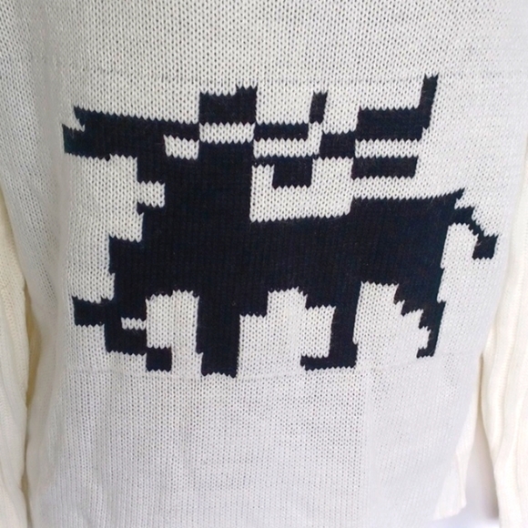 HAODUOYI designer Cream Reindeer sweater, 22" Ptp - Picture 2 of 7